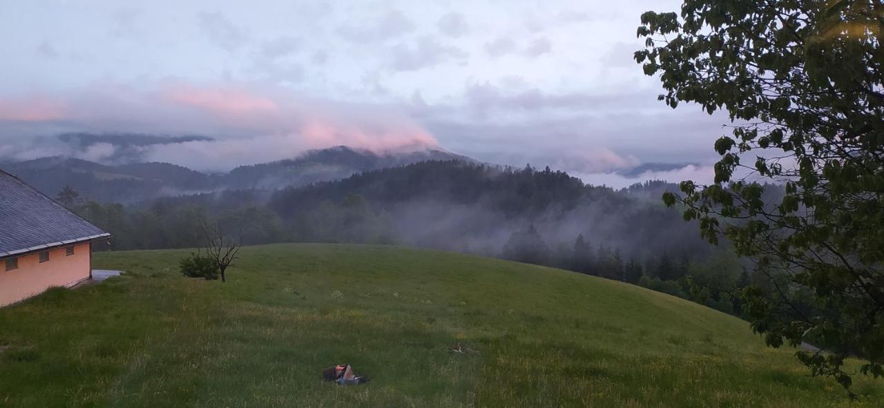 Kmetija Pecnik Appartement Prevalje Buitenkant foto