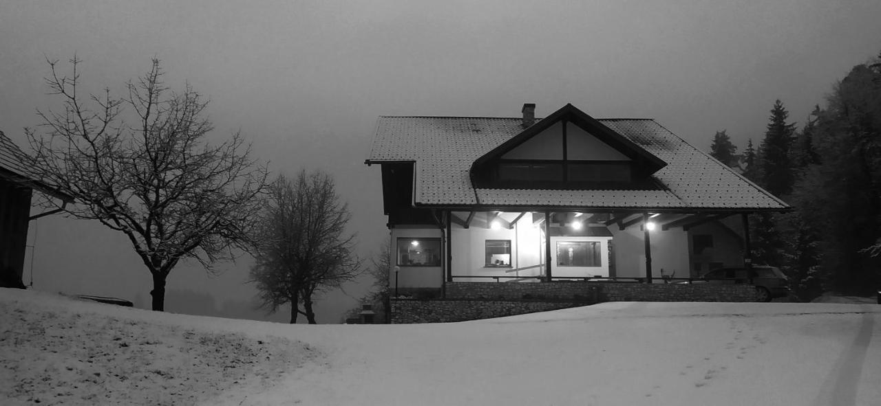 Kmetija Pecnik Appartement Prevalje Buitenkant foto